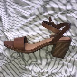 heeled sandals